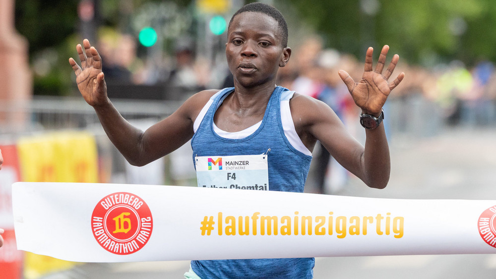 Platz 1 bei den Frauen: Esther Chemtai