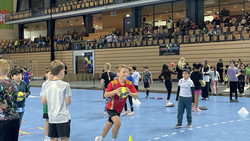 Bewegungstag der Buderus-Arena: 1300 Kinder toben gemeinsam