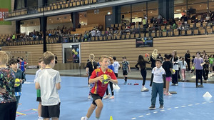 Bewegungstag der Buderus-Arena: 1300 Kinder toben gemeinsam