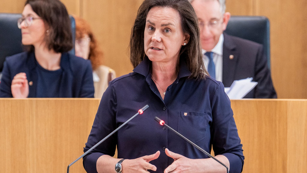 Bildungsministerin Ute Eiling-Hütig