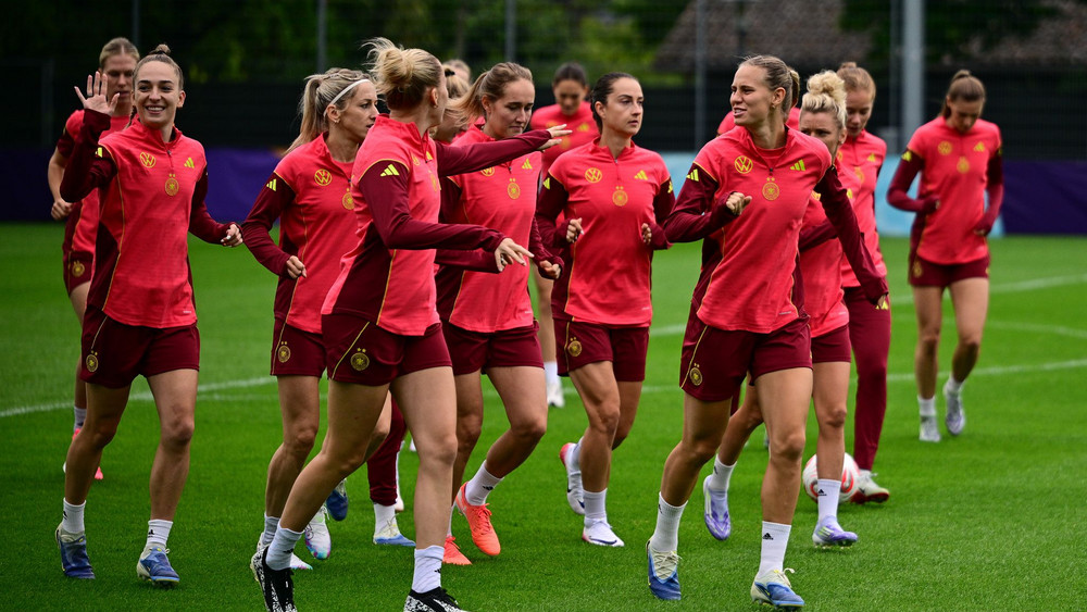 Fußball: Frauen, EM, Vor dem Halbfinale Spanien - Deutschland