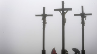 Skifahrer am Kreuzberg vermisst - Suche mit Hubschrauber