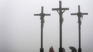 Skifahrer am Kreuzberg vermisst - Suche mit Hubschrauber