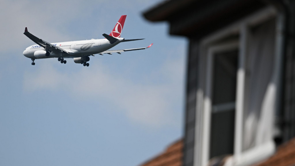 Flugzeug über Neu-Isenburg
