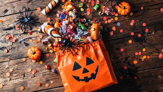 Kürbis, Kostüme, klingelnde Kassen: Halloween nützt dem Handel