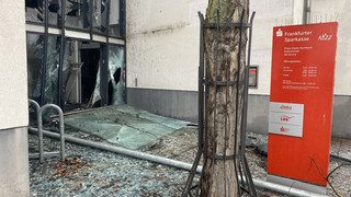 Explosion in Frankfurt: Geldautomat in Nieder-Eschbach gesprengt