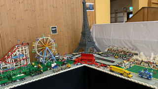 Kinder bauen in Reichelsheim im Odenwald Phantasie-Stadt aus Lego