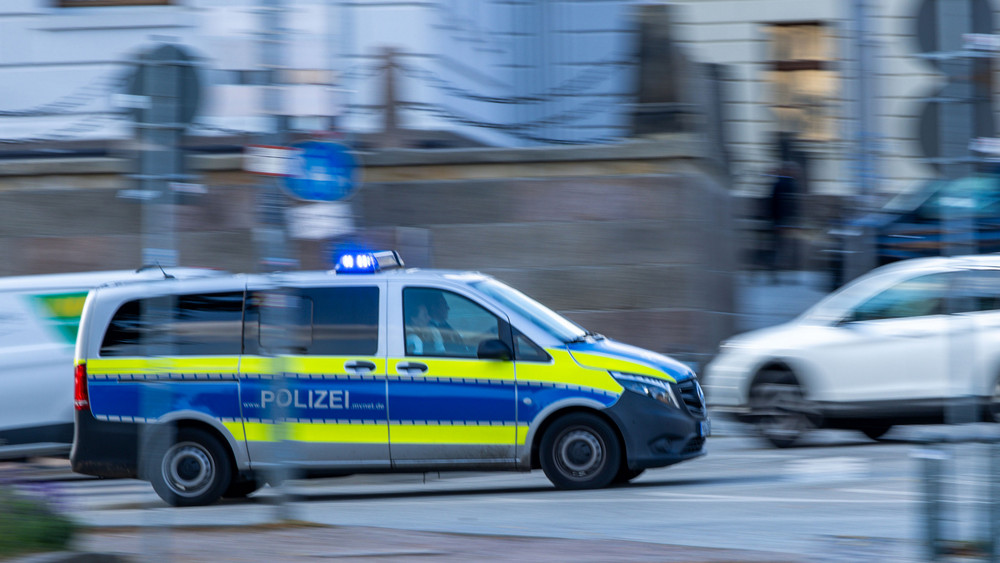 Nach einem Raubüberfall auf einen Einkaufsmarkt in Riedstadt-Leeheim sucht die Polizei die Täter 