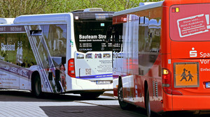 Mann schlägt Busfahrer in Marburg: Zeugen gesucht