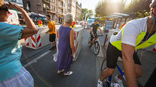 Sicherheit bei Festen in Hessen - Innenminister setzt auf "Augenmaß"