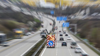 LKW rast in Baustelle: Arbeiter stirbt auf A6 bei Viernheim
