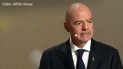 Nach gescheiterten Investorenplänen: Sucht Infantino Hilfe bei Trump?