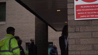 Vorwürfe sexueller Gewalt: Russell Brand in London vor Gericht