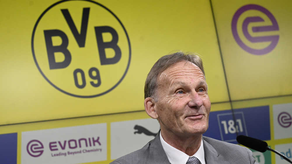 Hans-Joachim Watzke trägt seit über 20 Jahren Verantwortung beim BVB. Bei den aktuellen Zahlen zeigt er sich mehr als zufrieden: Ziele erreicht.