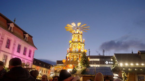 Weihnachtsmarkt-Auftakt: Glühwein, Gemeinschaft und beste Laune!