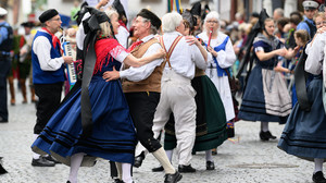 Nächstes Jahr Bad Vilbel: Festumzug in Fritzlar beendet 61. Hessentag