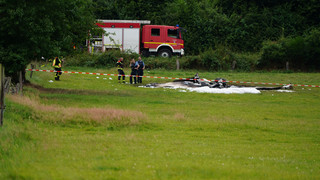 Kleinflugzeug stürzt bei Mengeringhausen ab - ein Toter