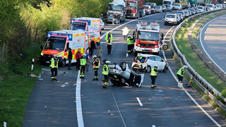 Zwei Frauen bei Autobahnunfall schwer verletzt