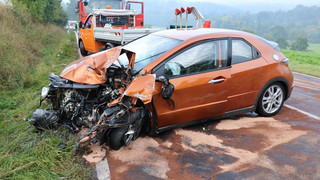 Unfall mit drei Autos und einem LKW in Hilders: Fünf Verletzte