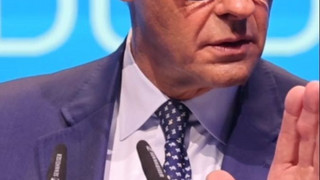 Merz will Rentenstreit entschärfen - Angebot an die Kritiker