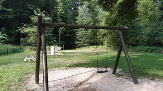 Ärger in Bruchköbel: Erneut Schaukel von Spielplatz gestohlen