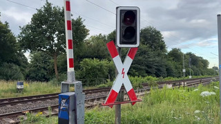 Brandanschlag auf Bahnanlagen? Zugverkehr zwischen Hamburg und Cuxhaven unterbrochen
