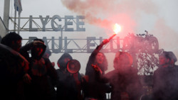 Schulproteste in Frankreich immer extremer