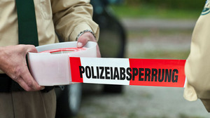 Frankfurt: Sattelzug rammt in Mörfelder Landstraße Brücke