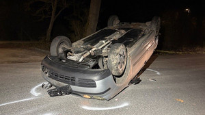 Auto schleudert auf Gehweg: Fußgänger in Bad Homburg tot