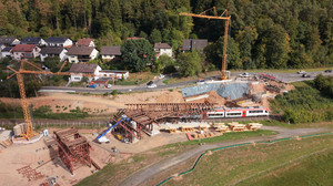 B45: Bau der Zeller Brücke bremst Züge der Odenwaldbahn aus