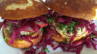 Statt Bollerwagentour: Virtueller Ausflug für Papa