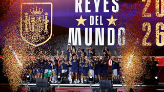 Zwei Millionen Fans: Spaniens Weltmeister feiern riesige Party
