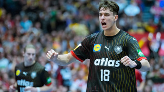 Zittersieg gegen die Schweiz: Deutsche Handballer erreichen Hauptrunde