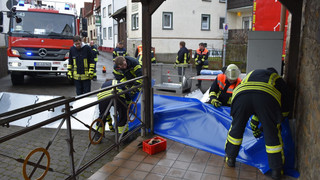 Hochwasser-Welle in Mittelhessen - Größere Schäden bleiben aus