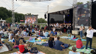 Mit ESC-Sänger Malik Harris: 1000 Schüler bei Festival in Kelkheim