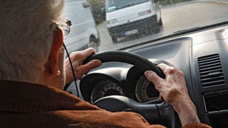 Führerschein: Regelmäßige Prüfungen ab 70?
