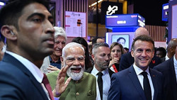 Macron und Modi besuchen indischen Pavillon auf Frankreichs Techmesse VivaTech