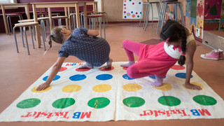 Basteln und spielen: Twister selbstgemacht