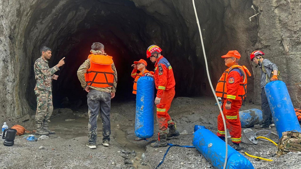 Nach Sturzflut im Himalaya - Nepal