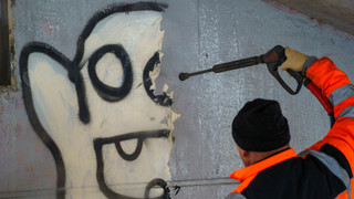 Frankfurts Offensive gegen Vandalismus an Haltestellen