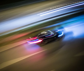 Illegales Autorennen auf A66: Drei Verletzte bei Wiesbaden