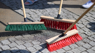 Streit ums Straßenkehren in Darmstadt: OB Benz mit Antrag gescheitert