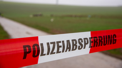 Drifter zerstören Rasen auf Modellflugplatz in Sontra-Ulfen