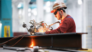 Hessens Top-Azubis 2024: Landesbeste in IHK-Berufen ausgezeichnet