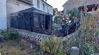 Feuerwehreinsatz in Gießen: Gartenhütte brennt im Stadtteil Wieseck