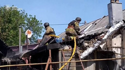Russischer Angriff auf Sumy verletzt sechs: Drohnenwelle trifft Ukraine