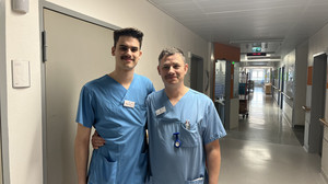 Klinikum Eschwege: Vater und Sohn machen Pflegefachkraft-Ausbildung