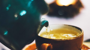 Tee-Wissen für den Herbst: Fruchtig und bunt im Becher