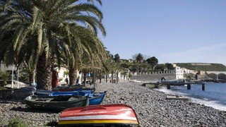 Trotz Portugal-Aufenthalt: Gericht kippt Bürgergeld-Stopp