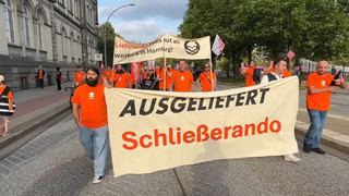 Hamburg: Rund 150 Lieferando-Fahrer demonstrieren gegen Entlassung